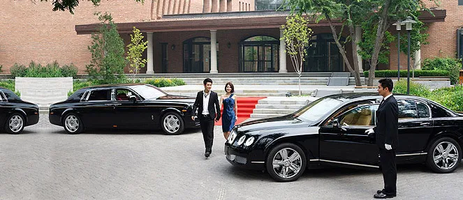 Thuê vệ sĩ riêng chuyên nghiệp, bảo mật tuyệt đối 24/7